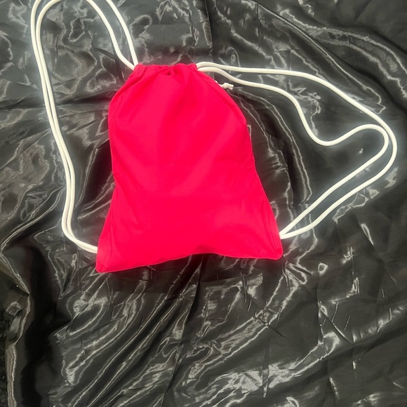 NIKE  hot pink and white drawstring bag, used​ - Picture 5 of 6